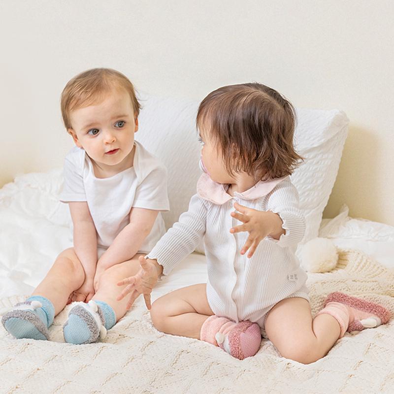 Warme vloersokken voor baby's
