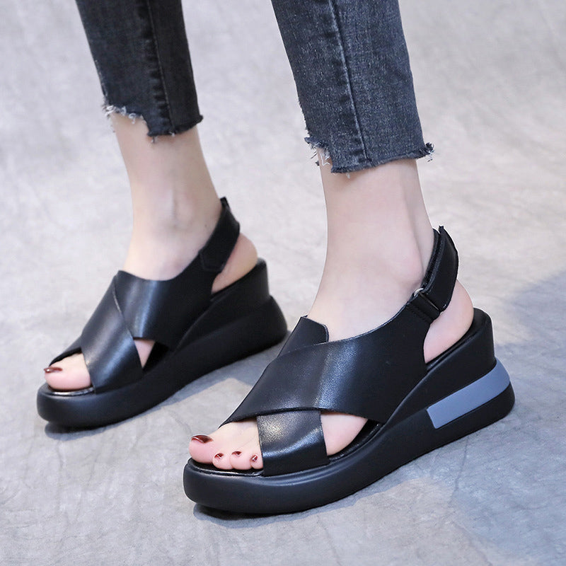 Damespantoffels en sandalen met open teen en vismond
