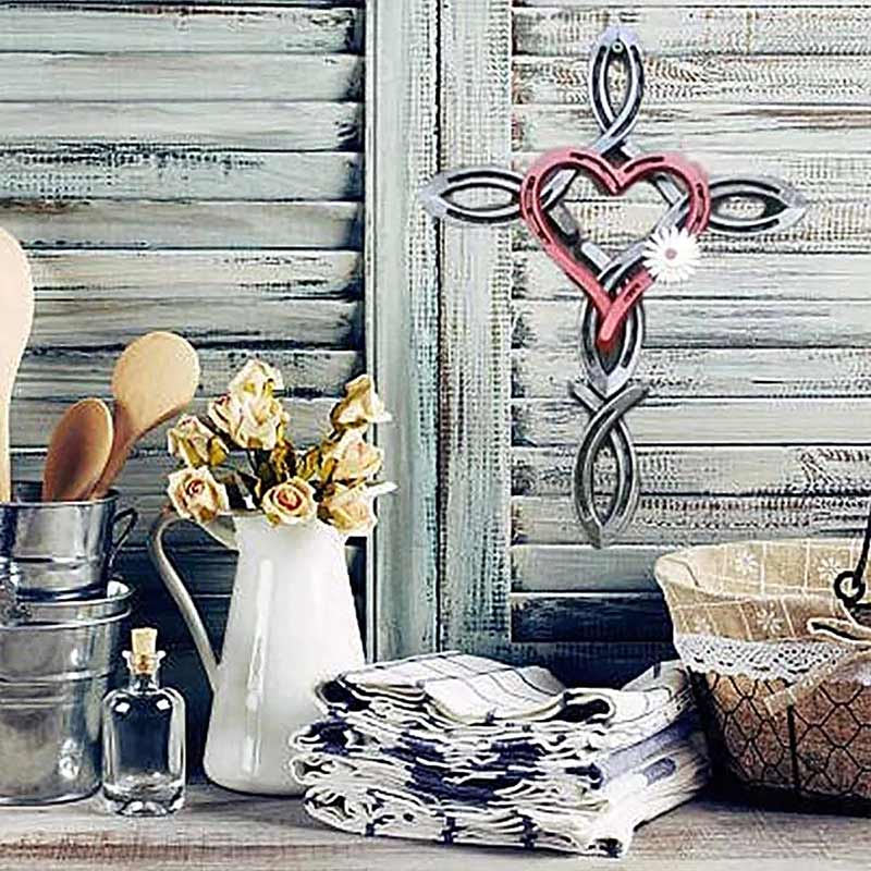 Natuurlijk hoefijzerkruis met hart