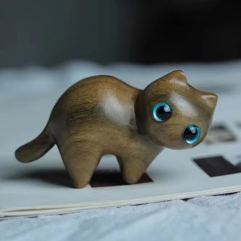 Handgemaakte houten gesneden katten