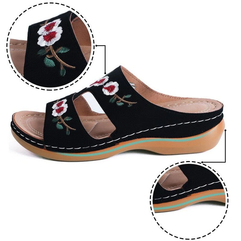 Orthopedische damessandalen met sleehak