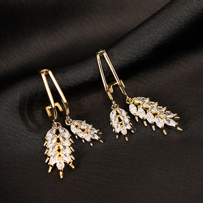 Oorbellen met glanzend blad