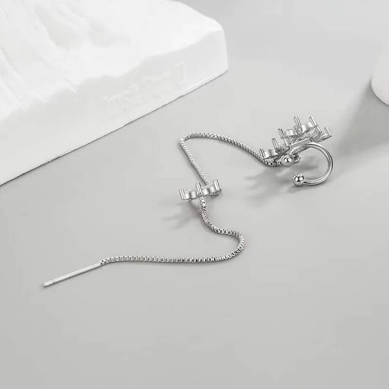 Diamanten oorknopjes met bloemrand
