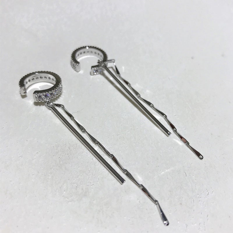 Kwastje kraakbeen oorbel