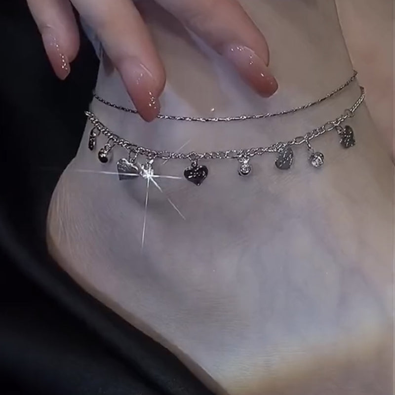 Hart enkelbandje met dubbele laag strass steentjes