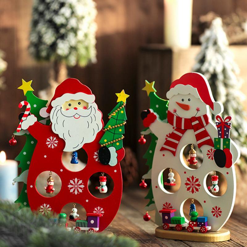 Houten kerstdecoratie met mini hangers