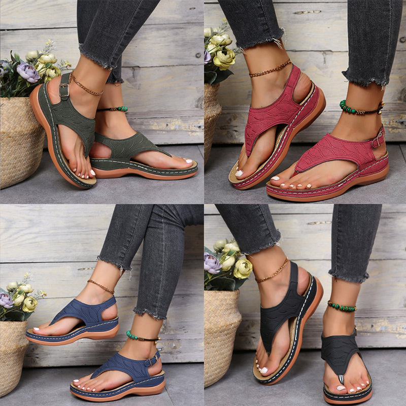 Effen zomersandalen met gesp
