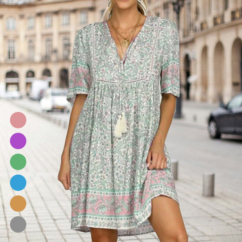 Losvallende jurk met V-hals en print