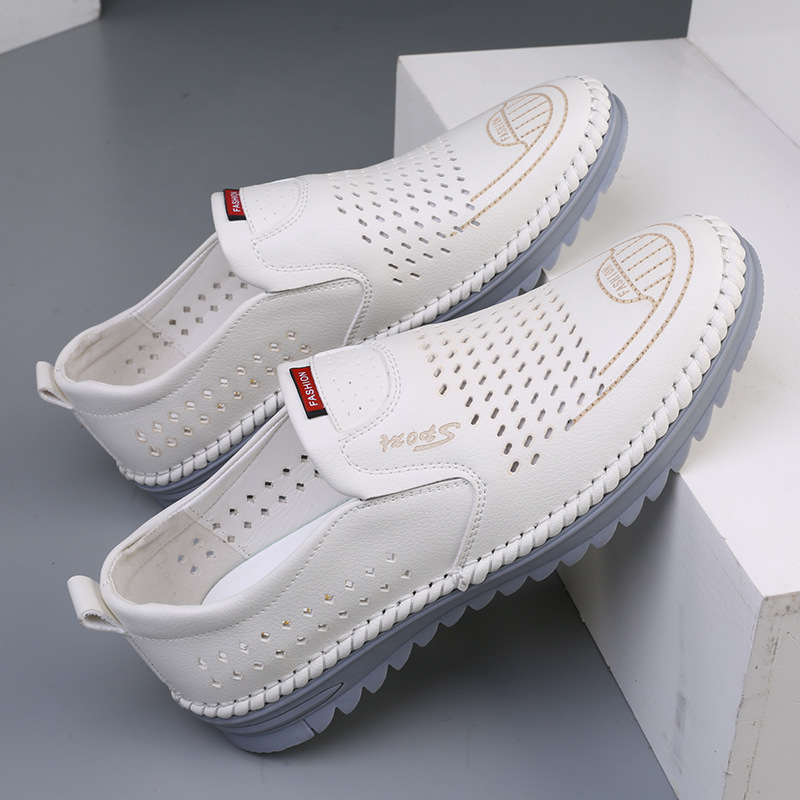 Handgenaaide, ademende leren schoenen met een zacht oppervlak en peeszolen