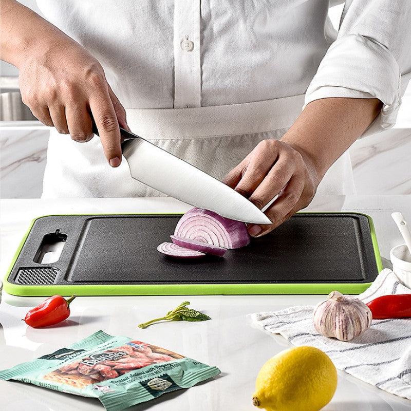 Double-sided rapid defrosting cutting board