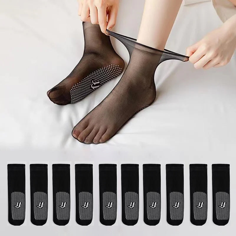 Invisible short stockings with non-slip rubber dots