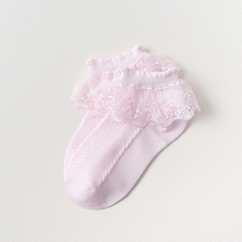 Stijlvolle gebreide sokken met kanten rand voor meisjes